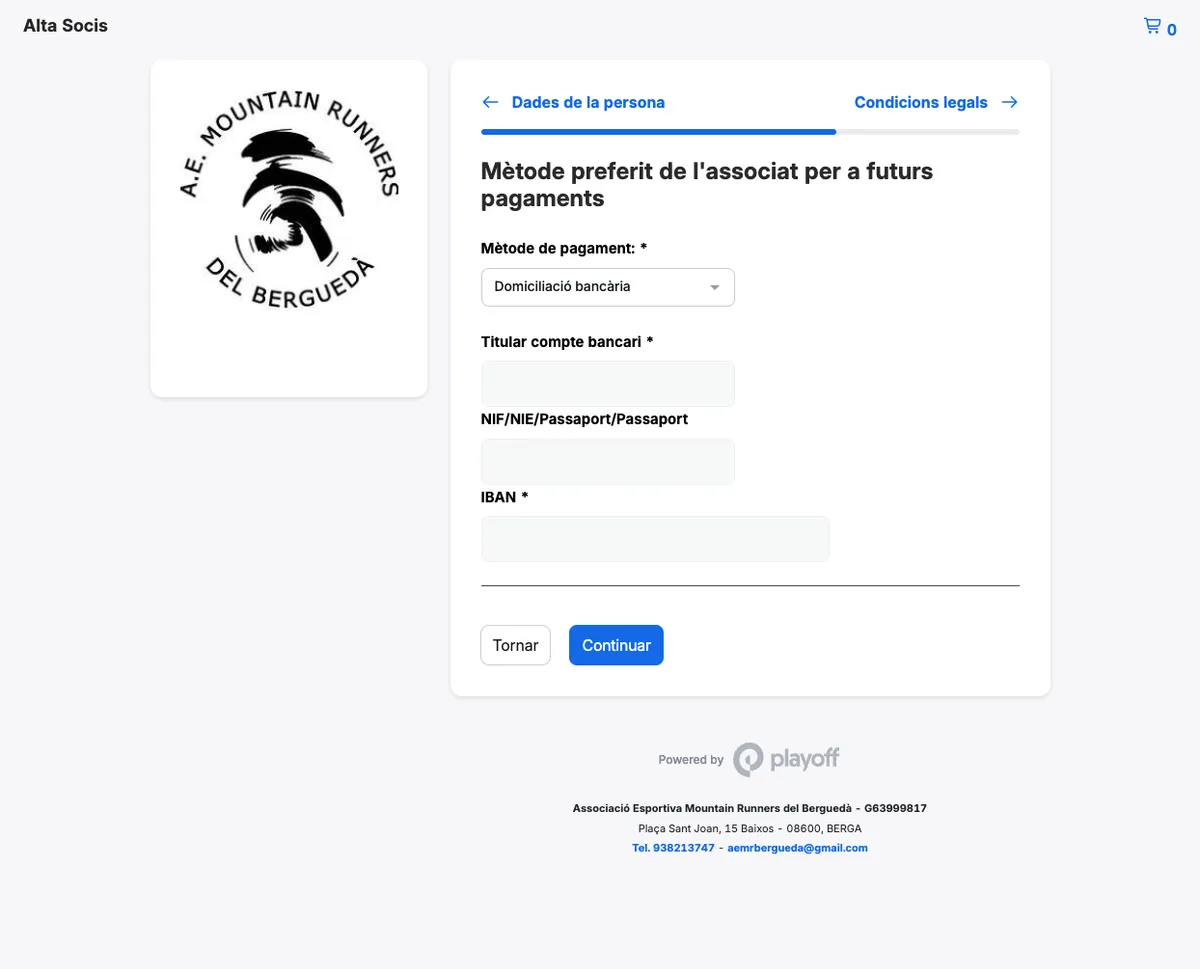 Pantalla de pagament de Playoff amb domiciliació bancària seleccionada i els camps de titular, document d'identificació i IBAN buits.
